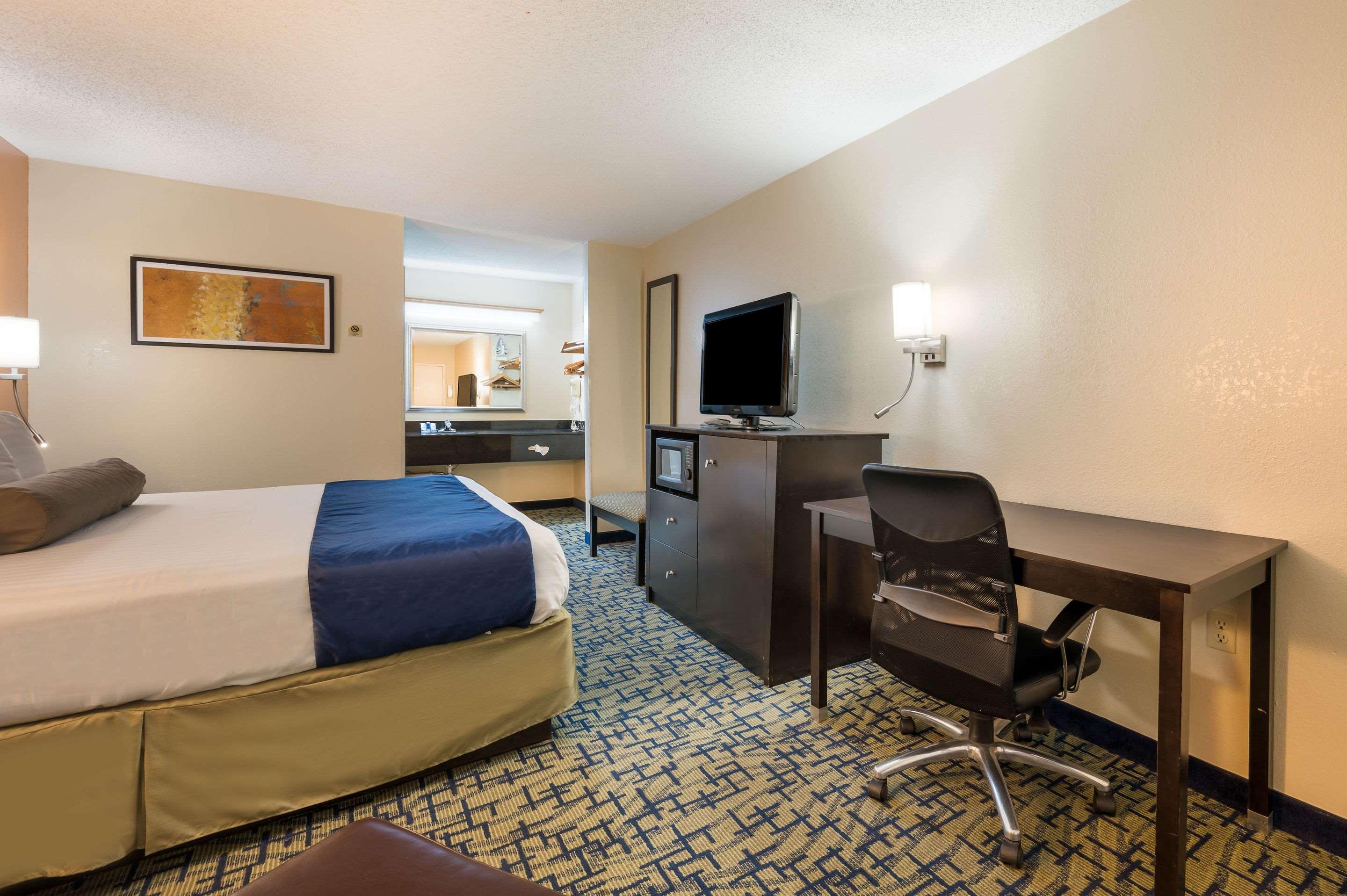 Surestay Hotel By Best Western Meridian Exterior photo